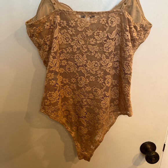 Sexy Camel bodysuit - Picture 3 of 5